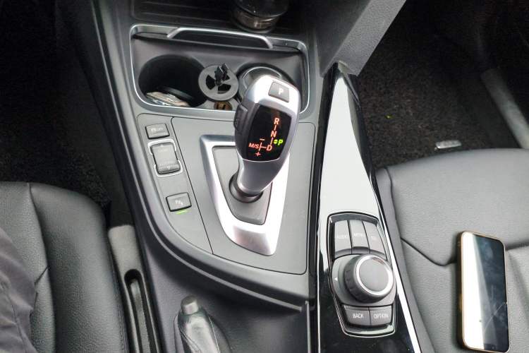 Used BMW 3 Series 2016 320Li Ambition Model Gear Lever