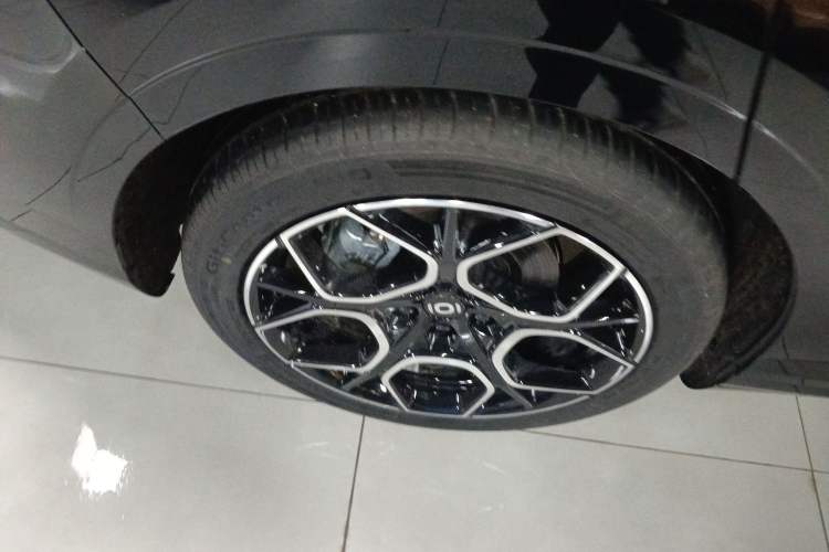 Used CHANGAN NEVO A07 2026 Model Ultra-Long Blue Whale Range-Extending 310 Luxury Edition
