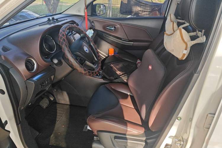 Used Venucia M50V 2017 1.6L XL CVT Luxury Edition
