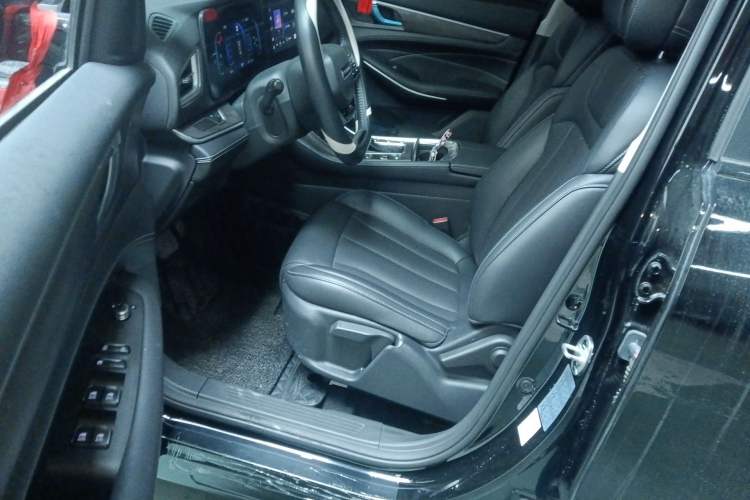 Used Dongfeng Fengon 580 2022 1.5T Automatic Luxury Version Driver Seat