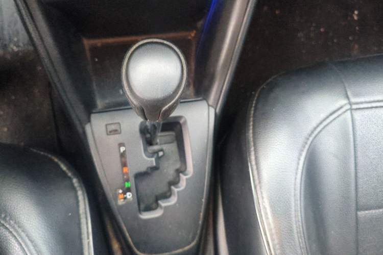 Used Toyota Vios 2017 1.5L CVT Innovation Edition Gear Lever