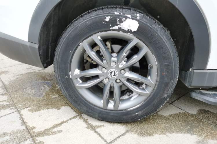Used Dongfeng Fengon 580 2021 ☆ Star Edition 1.5T Automatic Luxury Version Right Rear Wheel Hub