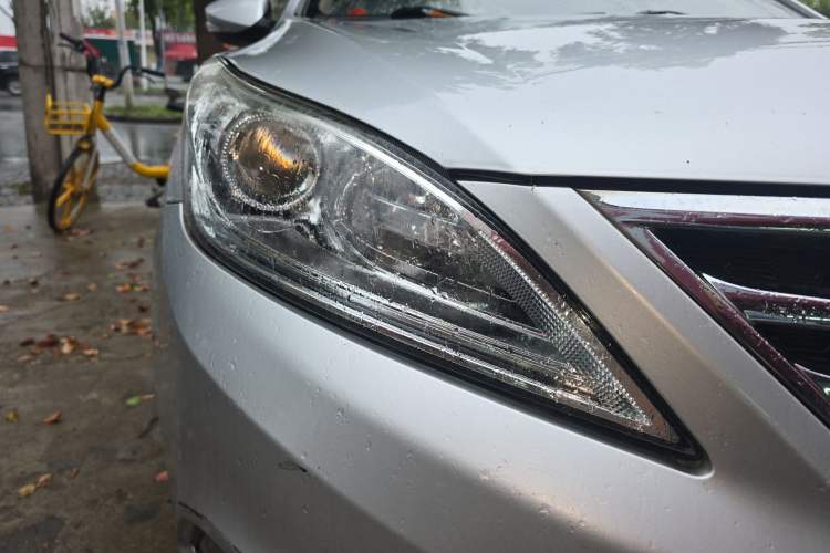 Used CHANGAN Eado 2015 1.6L Manual Luxury Model China IV Standard Right Front Headlight