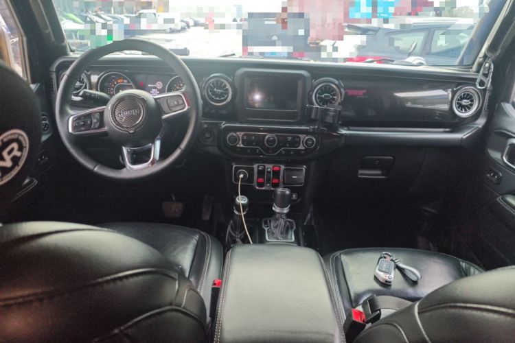 Used Jeep Wrangler 2018 2.0T Sahara Four-Door Edition
