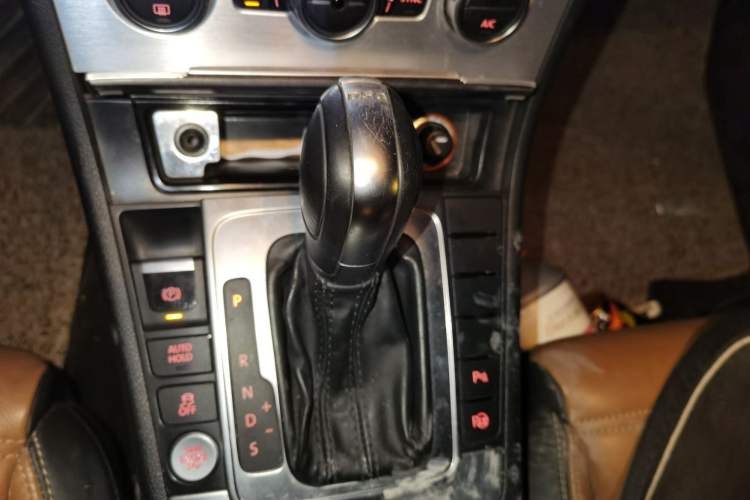 Used Volkswagen FAW-Volkswagen CC 2015 1.8TSI Luxury Model
