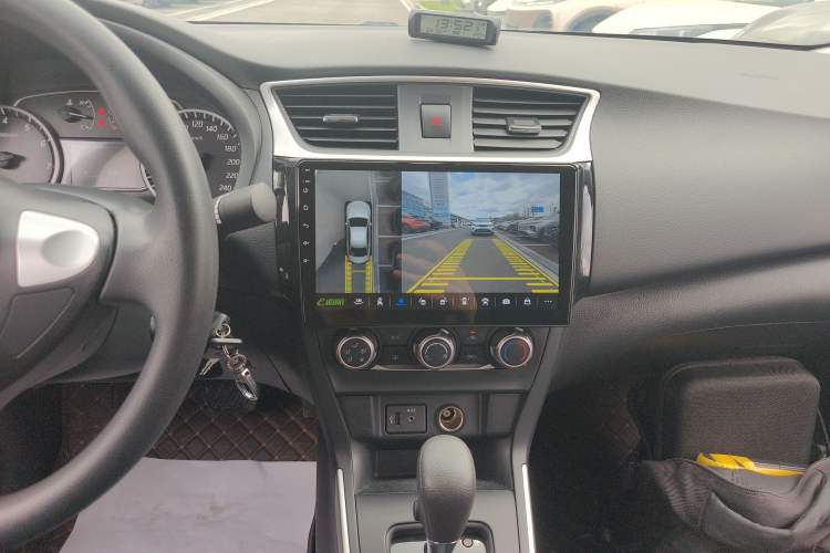 Used Nissan Sylphy 2022 Classic 1.6XE CVT Comfort Edition Audio And AC Panel