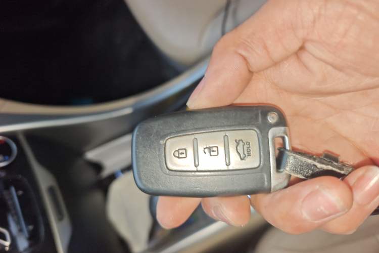 Used Hyundai Sonata 2011 2.0L Automatic Supreme Edition
