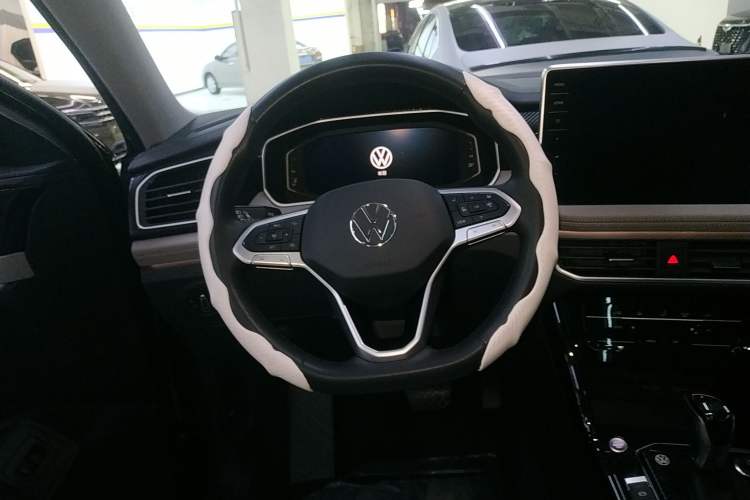 Used Volkswagen Tayron 2023 330TSI Two-Wheel-Drive Luxury Plus Advanced Version
