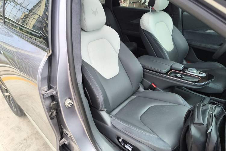 Used ARCFOX Alpha S 2021 708S+ 160kW Right Front Seat