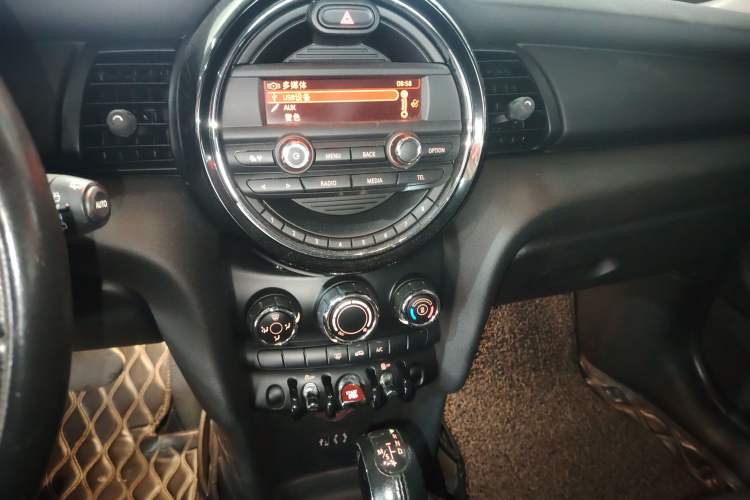 Used MINI MINI 2016 1.2T ONE Pioneer Edition
