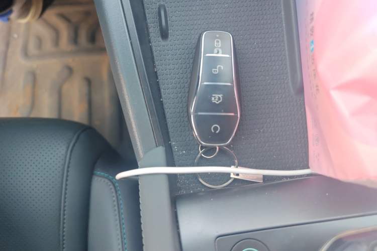 Used BYD Qin L 2025 DM-i Smart Drive 80KM Leading Model
