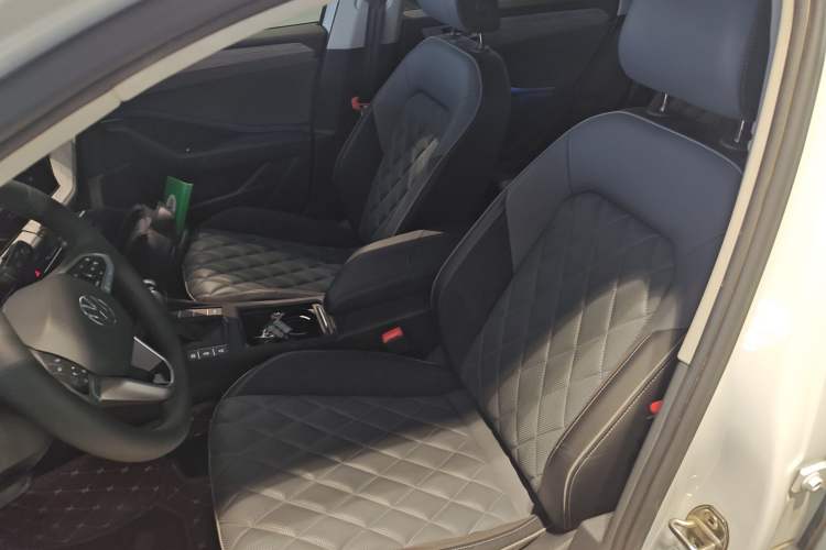 Used Volkswagen Sagitar 2023 300TSI DSG Excellence Edition
