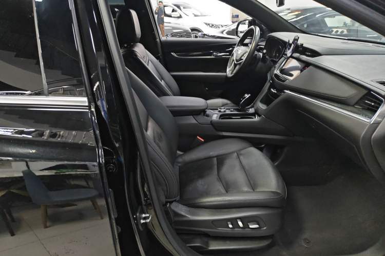 Used Cadillac XT5 2022 2.0T Two-Wheel Drive Luxury Version Right Front Seat