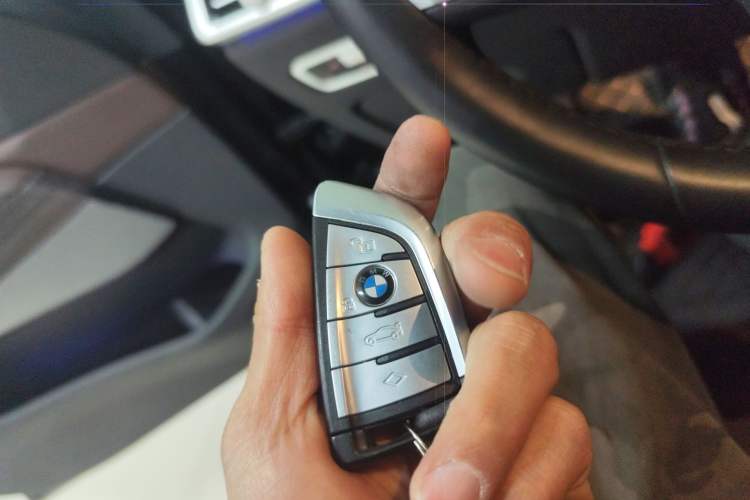 Used BMW X5 2022 Restyled xDrive 40Li M Sport Package Vehicle Key