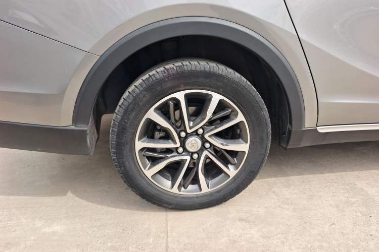 Used Baojun 730 2019 1.5L Manual Fashion Model 7-seater China VI
