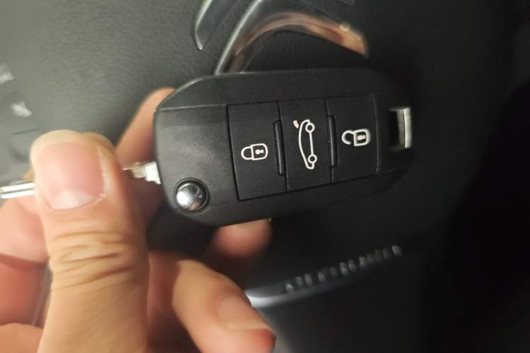 Used Citroen C4 Sega 2016 1.6L Automatic Luxury Model Interior 1