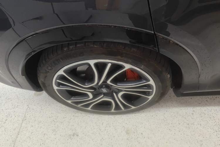 Used IM LS7 2023 100kWh Lux Rear-Drive Version Right Rear Wheel Hub