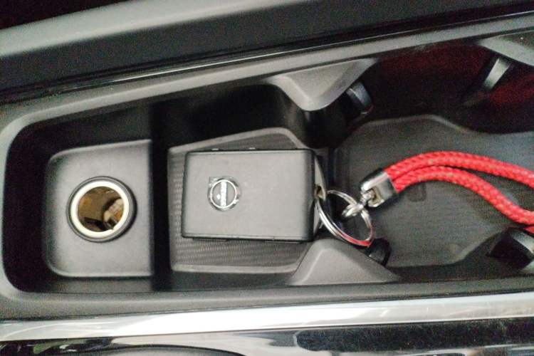 Used Volvo XC60 2019 T5 4x4 Zhiyuan Edition China VI Standard
