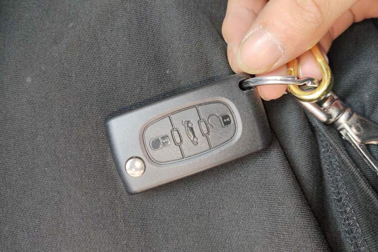 Used Peugeot 308 2014 Enjoy Edition Classic 1.6L Manual YouShang Model Vehicle Key