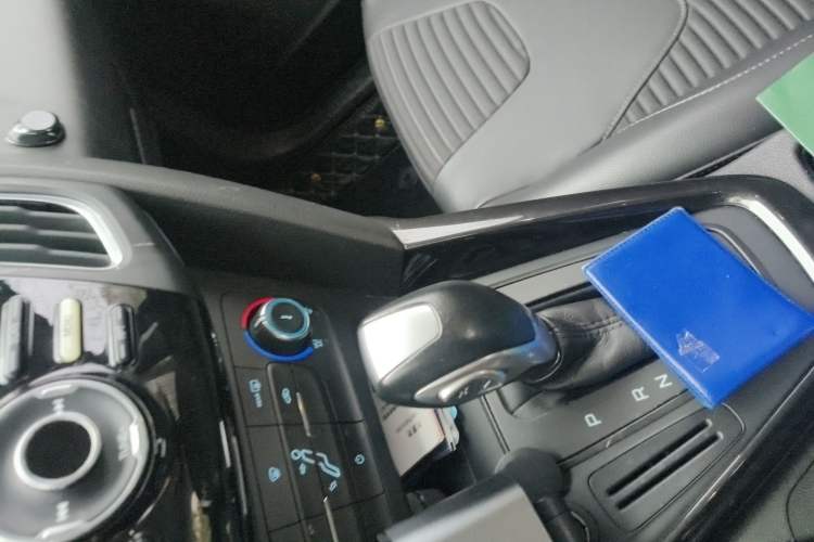 Used Ford Focus 2018 Hatchback Classic 1.6L Automatic Trendy SmartDrive Edition