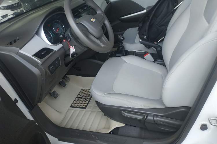 Used Chevrolet Lova RV 2016 1.5L Manual Comfort Edition Left Front Seat