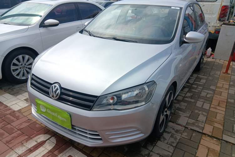 Used Volkswagen Jetta 2015 Zhuihui Edition 1.4L Manual Fashion Model