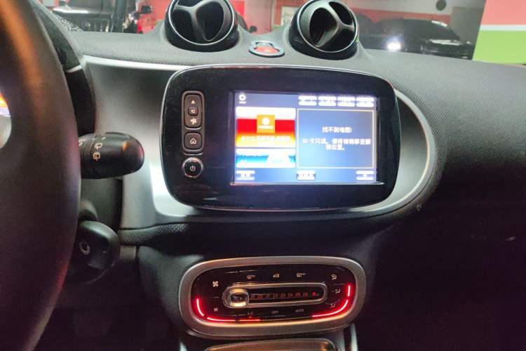 Used smart fortwo 2016 0.9T 66kW Hardtop Pioneer Edition