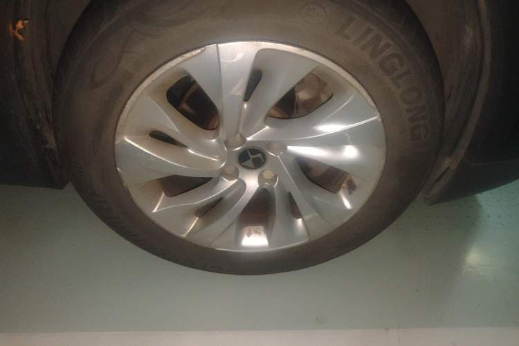 Used DS 6 2016 1.6T Comfort Edition THP160 Right Front Wheel Hub