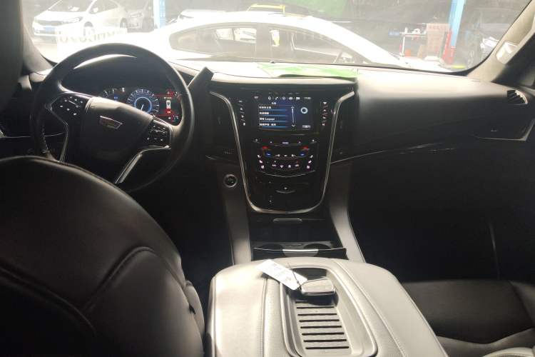 Used Cadillac Escalade 2017 6.2L ESV Platinum Edition Extended Model
