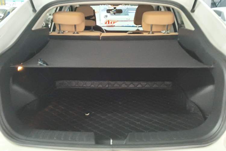 Used ORA iQ 2018 Smart Connectivity Model