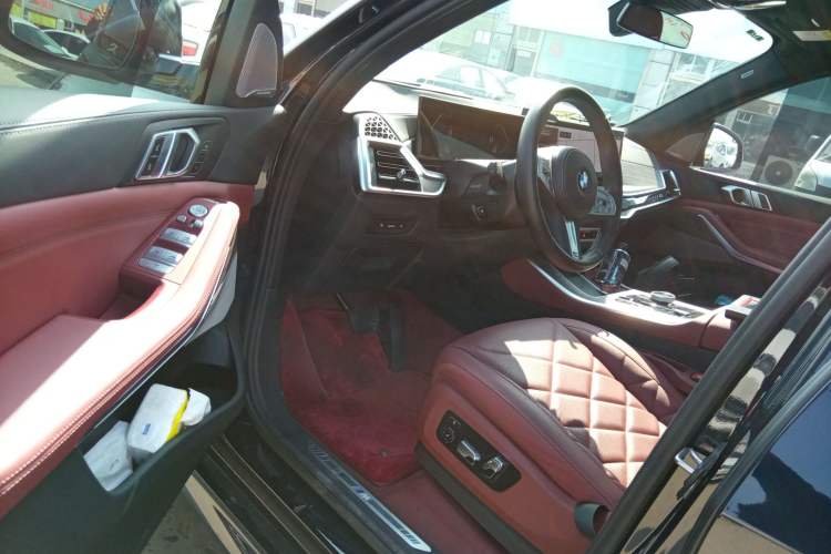 Used BMW X5 2023 xDrive 40Li M Sport Night Edition Package