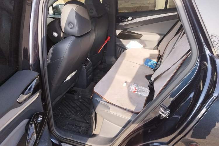 Used Volkswagen ID.4 CROZZ 2022 Long-Range Lite PRO Edition Interior 4