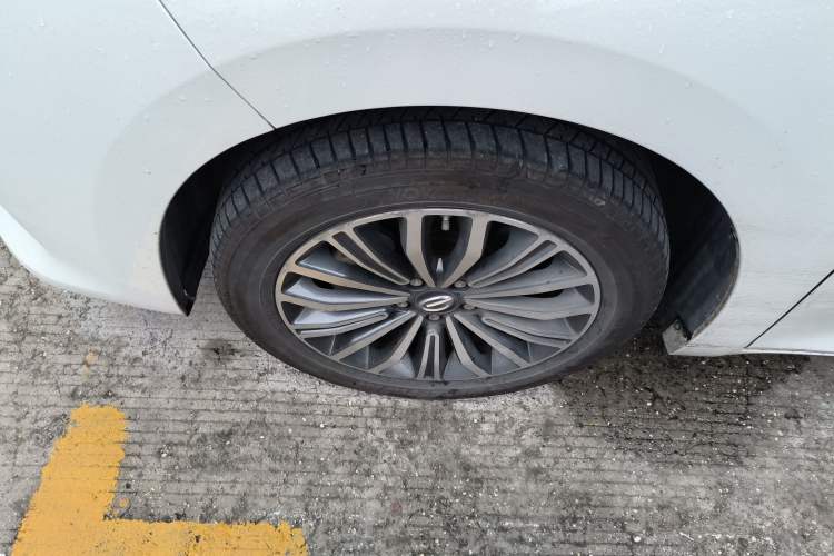 Used GAC Trumpchi M6 2019 270T DCT Luxury Edition (7-seater) China VI Left Front Wheel Hub