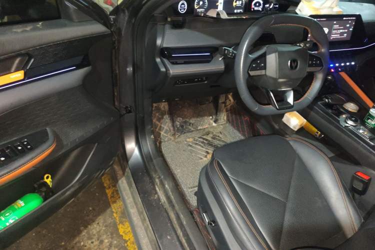 Used CHANGAN UNI-V 2022 1.5T Prestige Version