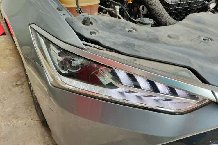 Used BYD Qin PLUS 2021 DM-i 55KM Flagship Model Right Front Headlight