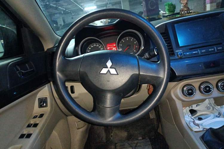 Used Mitsubishi Lancer EX 2012 Fashion Edition 1.8L Manual Comfort Version
