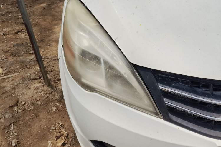 Used BAIC Weiwang M20 2014 1.5L Ultra-Luxury DAM15DL Right Front Headlight