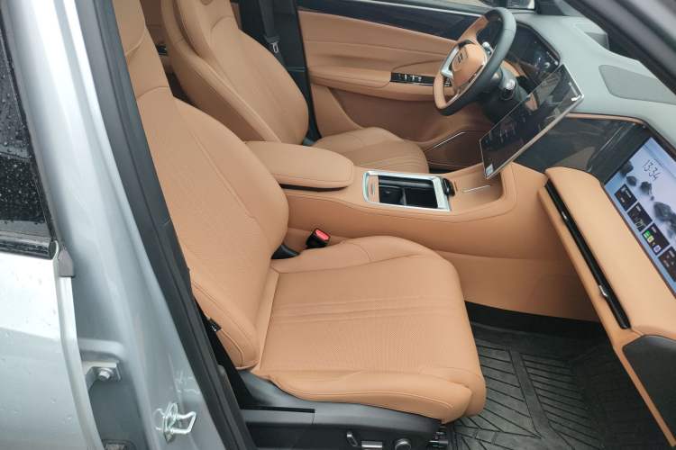 Used Geely Galaxy L7 2025 EM-i 115km Exploration+ Edition
