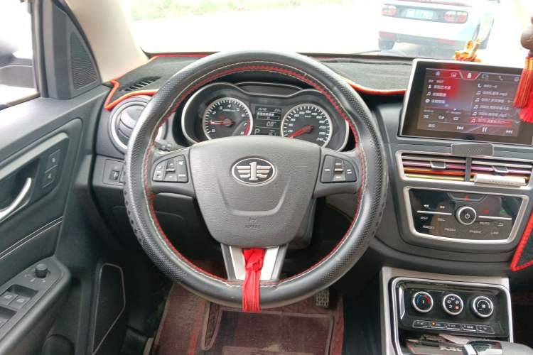 Used Bestune X40 2019 1.6L Automatic Luxury Edition China VI Steering Wheel