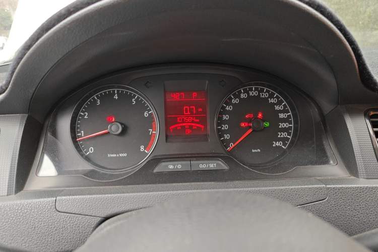 Used Volkswagen Santana 2013 1.6L Automatic Fashion Edition Instrument Cluster