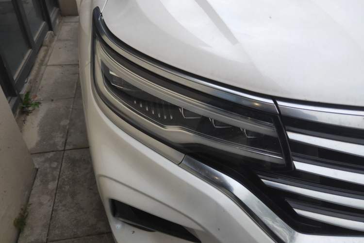Used Roewe RX5 MAX 2019 300TGI Automatic Intelligent Driving Health Cabin Edition Right Front Headlight