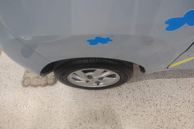 Used Wuling Hongguang MINIEV 2020 Freedom Version Lithium Iron Phosphate Right Rear Wheel Hub