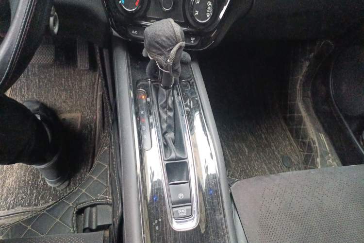 Used Honda Vezel 2022 1.5L CVT Phantom Night Pioneer Edition Gear Lever