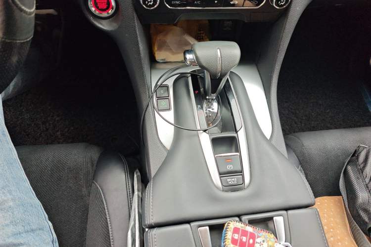 Used Honda Avancier 2019 240TURBO Two-Wheel Drive Elite Edition Gear Lever