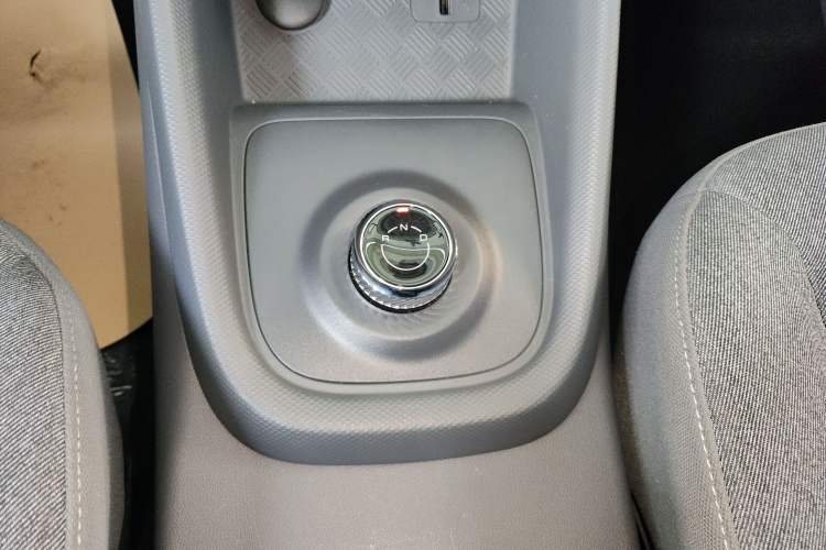 Used Wuling Hongguang New Energy 2025 Extended-Range Hybrid 50 km Standard Version