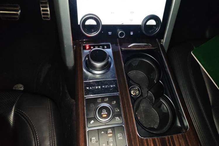 Used Land Rover Range 2013 5.0 SC V8 Vogue SE
