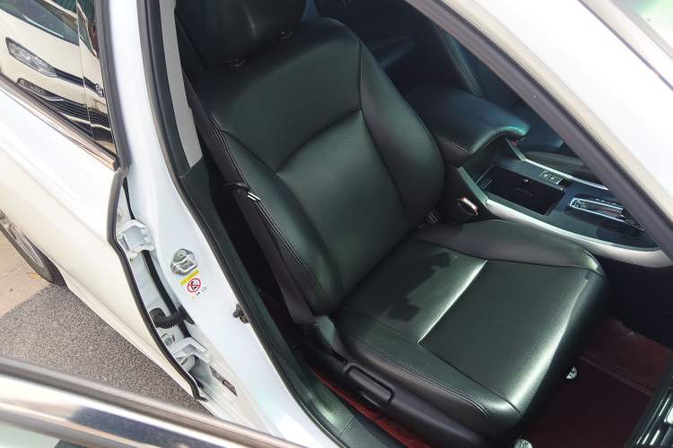 Used Honda Accord 2015 2.0L LX Comfort Edition
