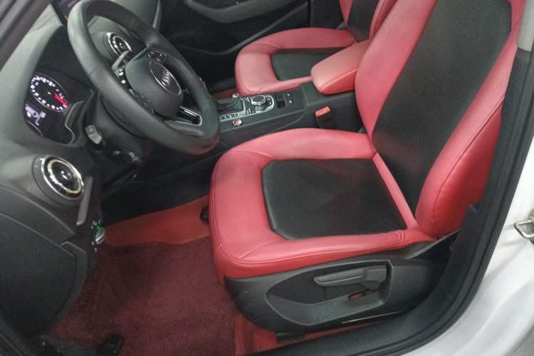 Used Audi A3 2020 Restyled Limousine 35 TFSI Ambition Version China VI
