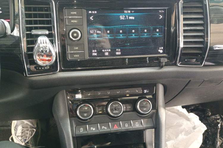 Used Skoda Kodiaq 2019 Facelifted TSI330 5-Seater Two-Wheel-Drive Luxury Enjoyment Edition China VI Standard Audio And AC Panel