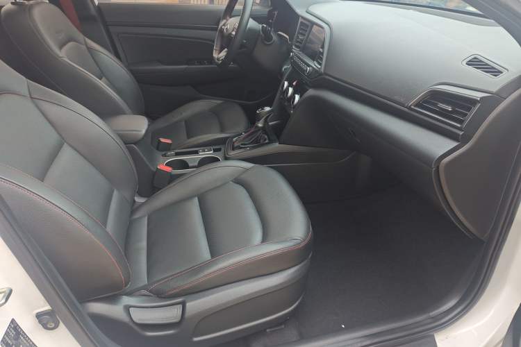 Used Hyundai Elantra (6th Generation / Lingdong) 2019 1.4T Dual-Clutch Xuan Dong · Dynamic Model